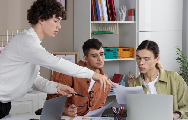 Communicate Availability Clearly