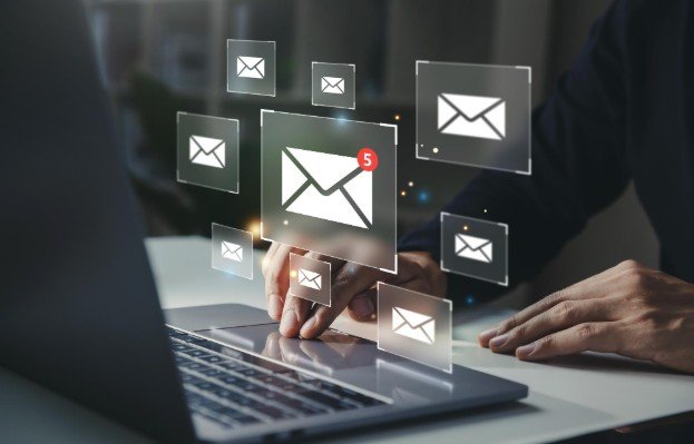 How to Ask for a Raise Email Without Sounding Awkward