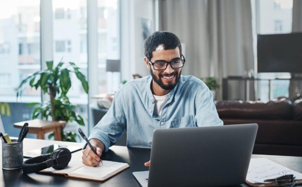 How to Start Freelancing and Get Your First Client Faster