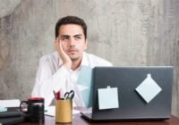 How to Stop Procrastinating at Work With Easy Steps