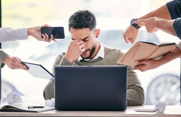 Signs of Burnout at Work: What I Noticed Before It Got Worse