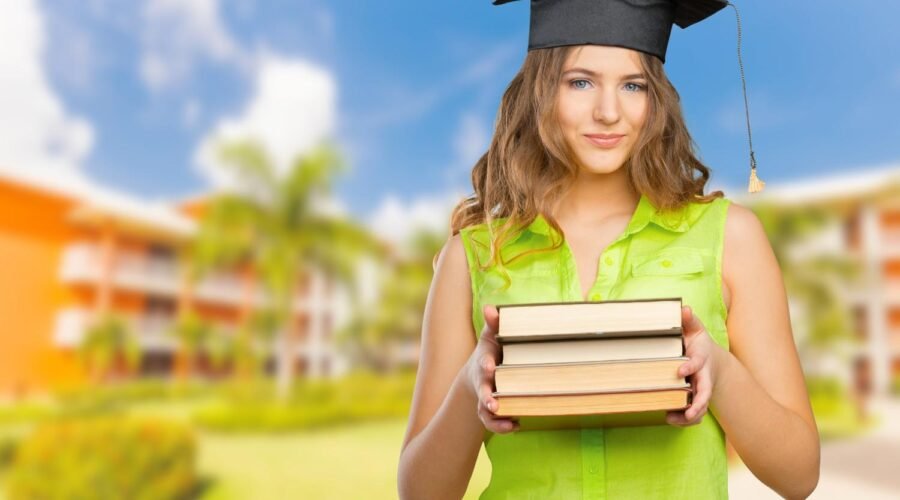 How to Choose a College Major That Works for Your Future 